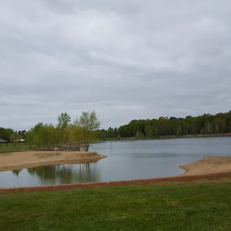 Tipi Dakota Des Monteaux