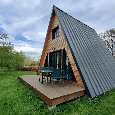 Tipi Dakota Des Monteaux