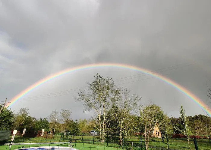 Domek alpejski Tipi Dakota Des Monteaux Vivy