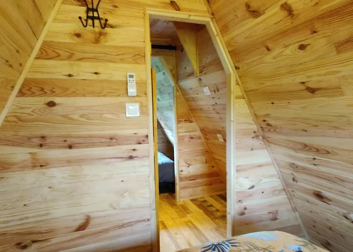 Domek alpejski Tipi Dakota Des Monteaux